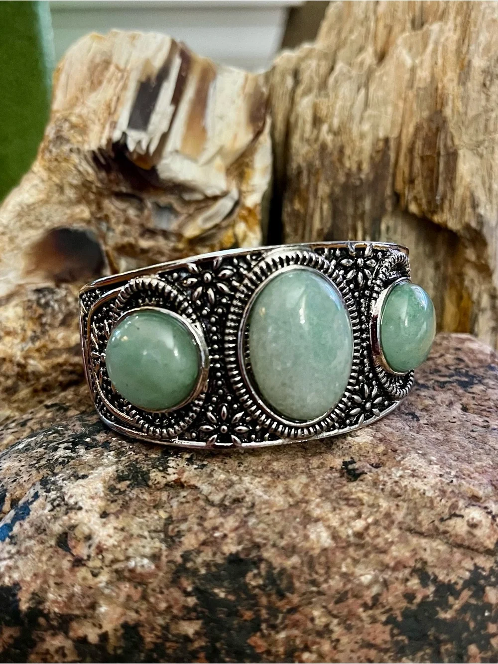 Large Southwestern Style Aventurine Cabochon Silvertone Hinge Cuff Bracelet